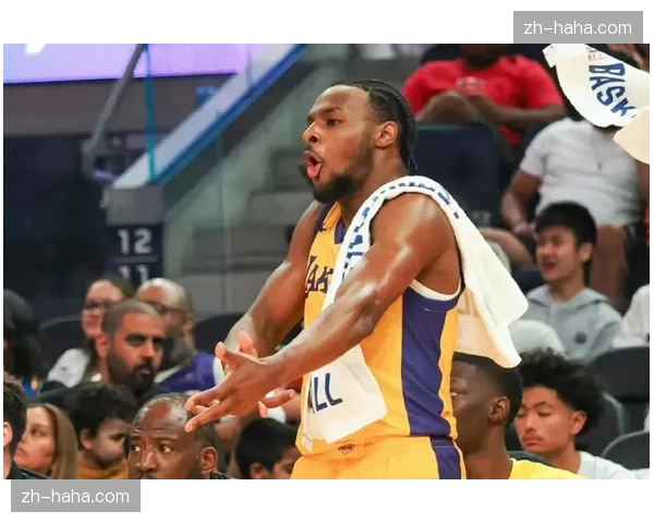 雷迪克关键时刻信任角色球员 肯纳德三分命中率联盟第一